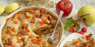 Ленивая шарлотка с яблоками из батона
