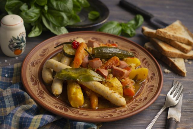 Вкусная дымдама с колбасками Вкусная дымдама с колбасками