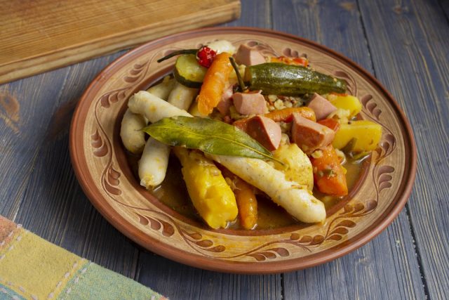 Вкусная дымдама с колбасками готова Вкусная дымдама с колбасками готова
