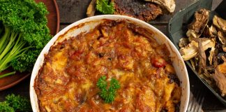 Домашняя запеканка из лаваша с мясом и грибами