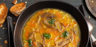 Постный грибной суп с перловкой и пекинской капустой