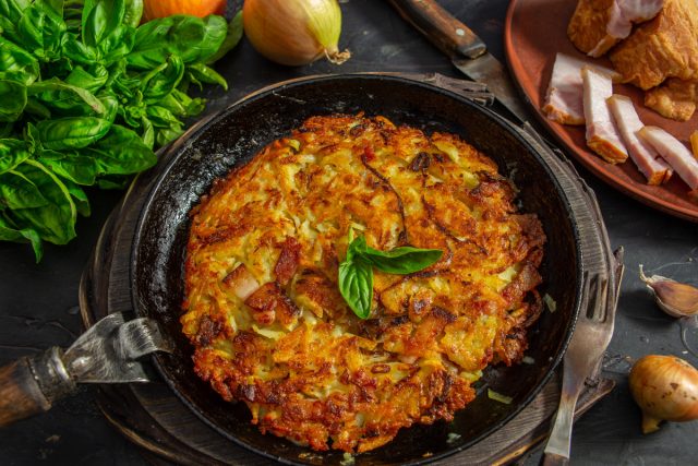 Рёшти с беконом и сыром, или швейцарский драник