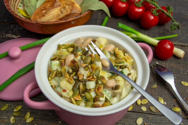 Быстрый картофельный салат с фасолью и соусом-майонезом из аквафабы Быстрый картофельный салат с фасолью и соусом-майонезом из аквафабы