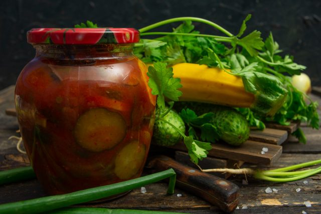 Кисло-сладкие огурцы с кабачками на зиму Кисло-сладкие огурцы с кабачками на зиму