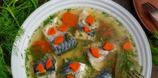 Заливное из скумбрии — быстро и просто