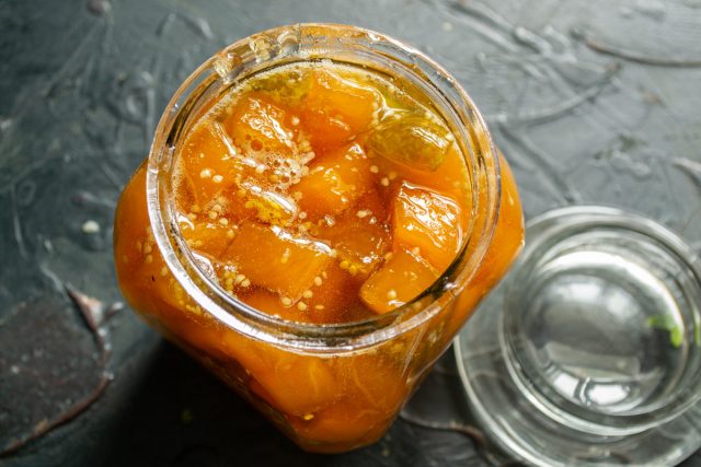 Золотистое варенье из тыквы с физалисом готово Золотистое варенье из тыквы с физалисом готово