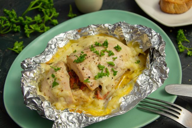 Фаршированная куриная грудка в сливках Фаршированная куриная грудка в сливках