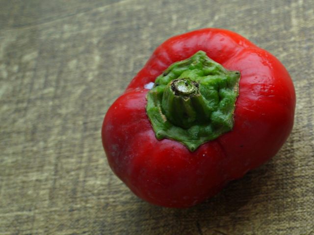 Перец сладкий «Мамми Хубер» (Capsicum annuum ‘Mammi Huber’s Stuffing Pepper’) Перец сладкий «Мамми Хубер» (Capsicum annuum ‘Mammi Huber’s Stuffing Pepper’)