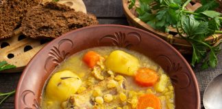 Густой гороховый суп с мясом