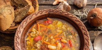Вкусный суп с мясным фаршем и овощами на скорую руку