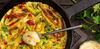 Испанский завтрак, или Тортилья с жареной картошкой и луком