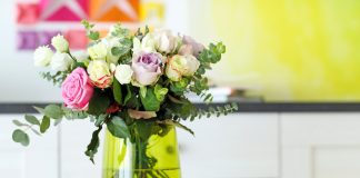 Как сохранить букет из роз?
