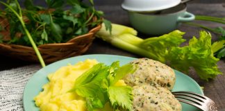 Нежные рыбные котлеты с сельдереем