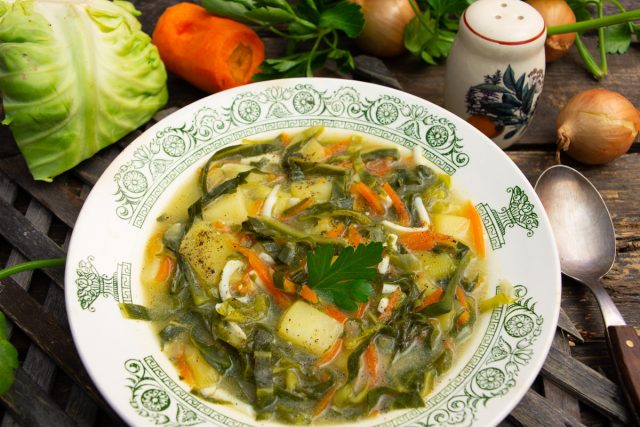 Щи из ранней капусты с яйцом Щи из ранней капусты с яйцом