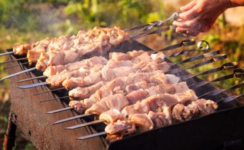 Не только вкусно: польза шашлыка для сада