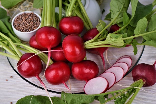 Как продлить витаминное лето? Сеем редьку и редис! Как продлить витаминное лето? Сеем редьку и редис!