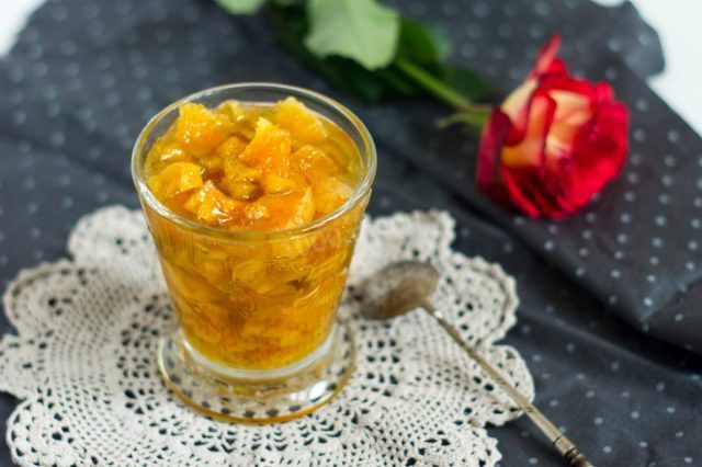 Из кабачка приготовляют не только закуски, но и десерты: пирожные, кексы, торты, пастилу, варенье и джем. Он хорошо сочетается с любыми фруктами и ягодами Из кабачка приготовляют не только закуски, но и десерты: пирожные, кексы, торты, пастилу, варенье и джем. Он хорошо сочетается с любыми фруктами и ягодами.
