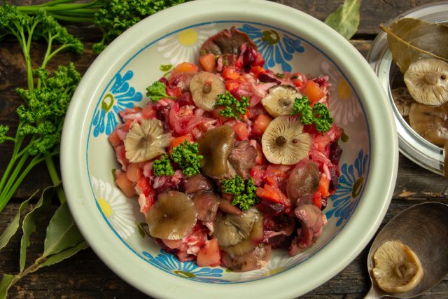 Винегрет с опятами – самый вкусный постный салат Винегрет с опятами – самый вкусный постный салат