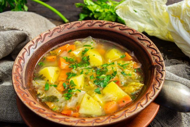 Ароматные щи с пекинской капустой Ароматные щи с пекинской капустой