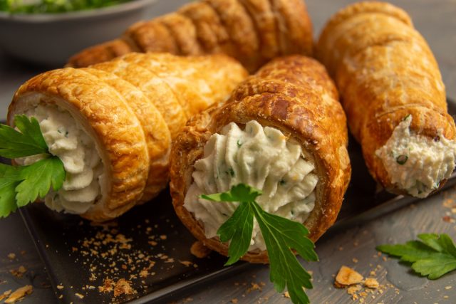 Слоёные трубочки с рикоттой