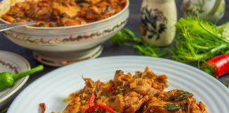 Тушеная курица с фенхелем