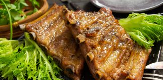 Запеченные ребрышки с чесноком - Рецепты Запеченные ребрышки с чесноком