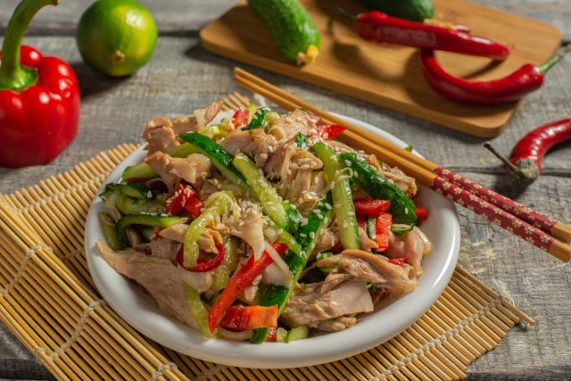 Огурцы с мясом по-корейски