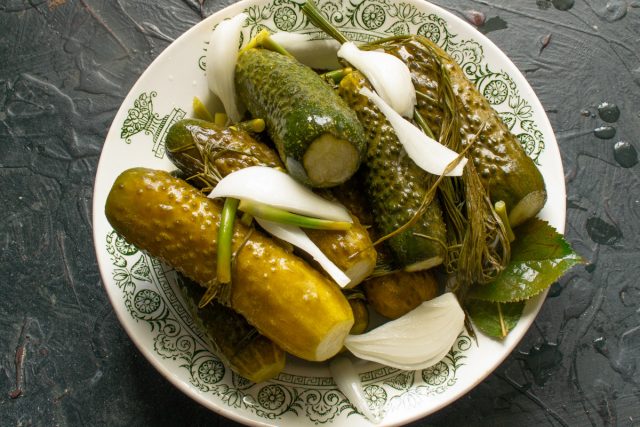 За 2-3 дня малосольные огурцы с горчичным порошком дойдут до нужной кондиции За 2-3 дня малосольные огурцы с горчичным порошком дойдут до нужной кондиции