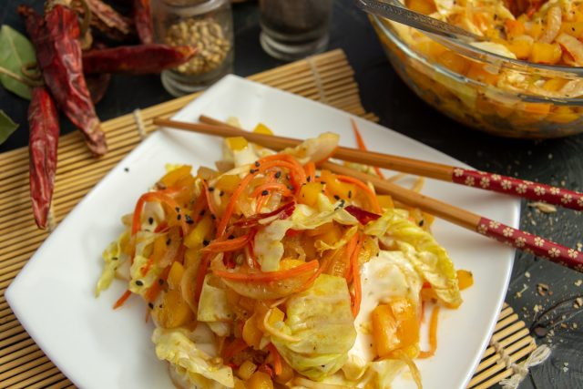 Маринованный салат с болгарским перцем – овощи по-корейски