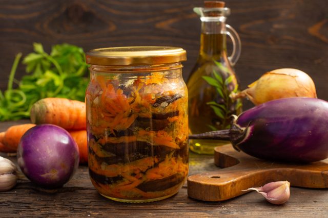 Жареные баклажаны с луком и морковью на зиму Жареные баклажаны с луком и морковью на зиму