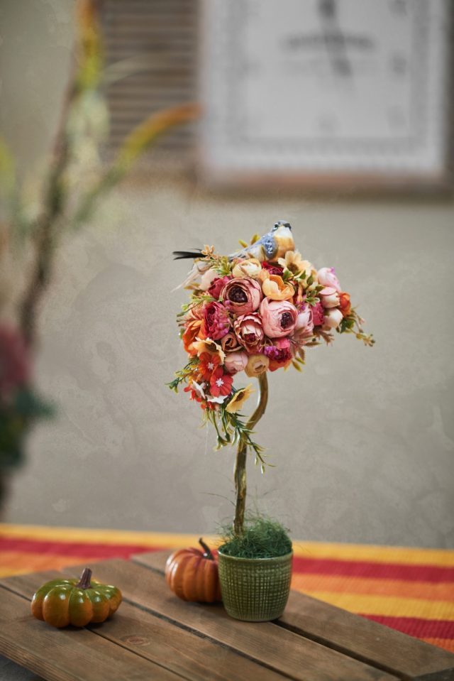 Необычный топиарий с птичкой