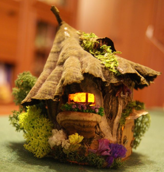 Поделка домика лесничего из природных материалов