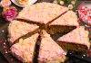 Миндальный торт с розовой глазурью