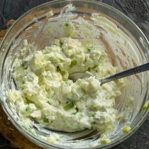 Начинку по вкусу солим, перчим
