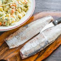 Сельдь добавляем отдельно в самом конце