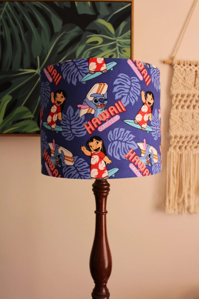 Лампа в детскую с персонажами мультика «Лило и Стич»