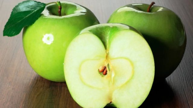 У яблок «Грэнни Смит» мякоть может уклоняться в зеленоватые оттенки У яблок «Грэнни Смит» мякоть может уклоняться в зеленоватые оттенки