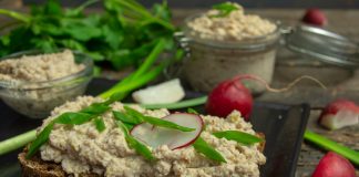 Паштет из куриной грудки с грецкими орехами