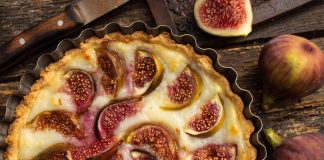 Тарт с заварным кремом и инжиром