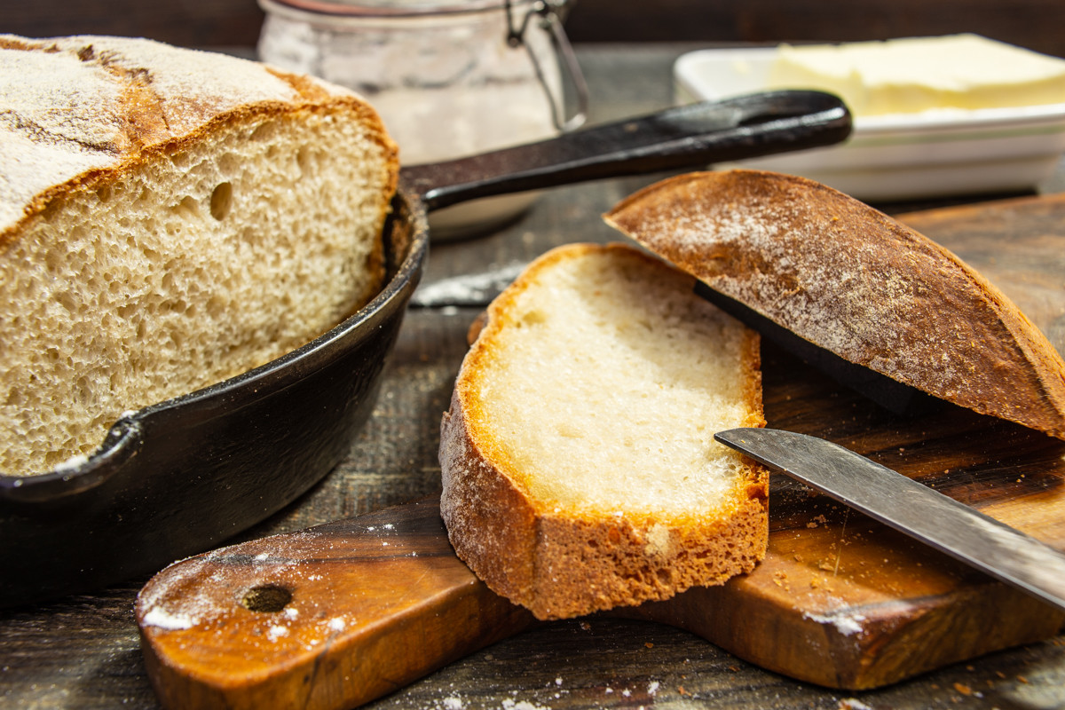 Деревенский хлеб на закваске в духовке