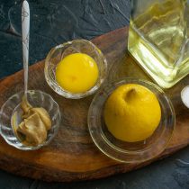 Соус - классический оливковый майонез со свежевыжатым лимонным соком и горчицей