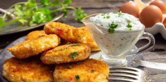 Котлеты из крабовых палочек с сыром чеддер