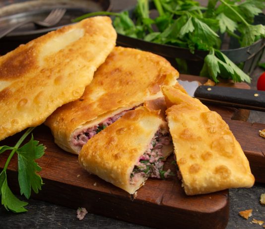 Пирожки с мясом жареные на сковороде