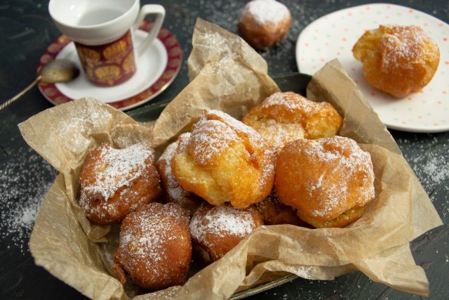 Пончики из заварного теста