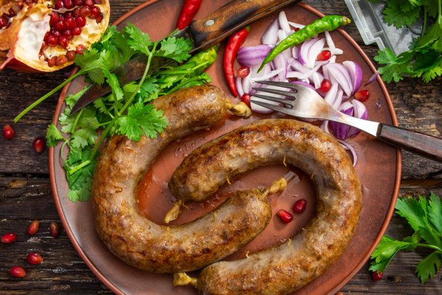 Купаты из говядины с гранатом Купаты из говядины с гранатом