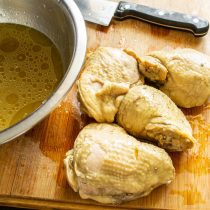 Продукты для кляра желательно хорошо остудить