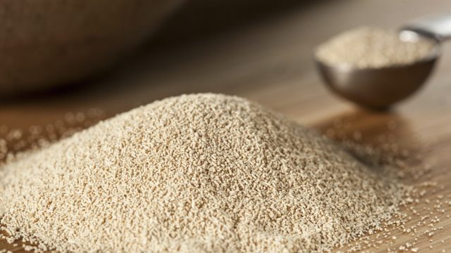Дрожжи – хорошая закваска как для теста, так и для компоста. Дрожжи – хорошая закваска как для теста, так и для компоста.