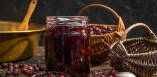 Варенье из красного крыжовника с лимонным соком