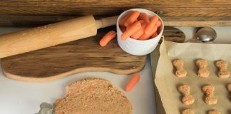 Полезные лакомства для кошек и собак своими руками.