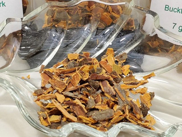 По количеству содержащегося серотонина облепиха обходит бананы и шоколад. По количеству содержащегося серотонина облепиха обходит бананы и шоколад.